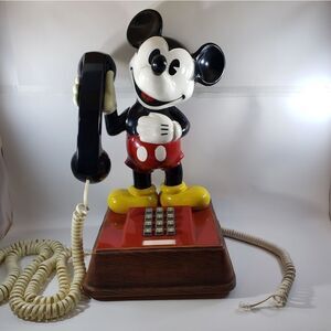 Vintage 1976 Disney Mickey Mouse Push Button Telephone